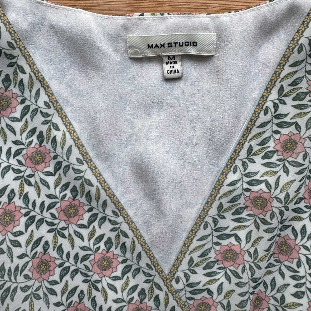 MAX STUDIO Floral Dress Medium - Picture 2 of 8